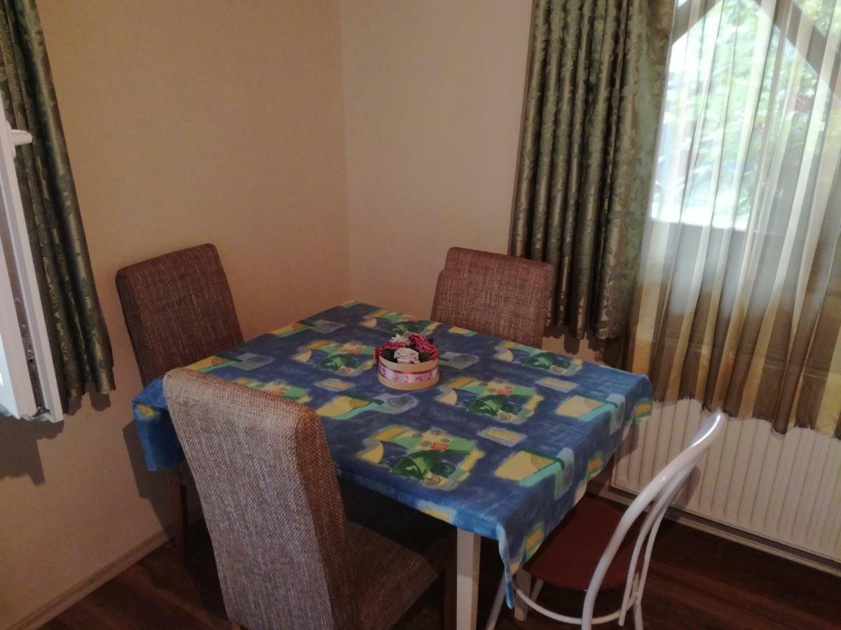 Plajbi Apartment Hajdúszoboszló Eksteriør billede