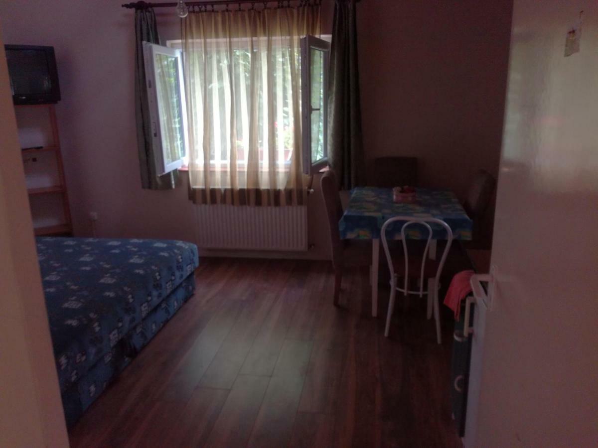 Plajbi Apartment Hajdúszoboszló Eksteriør billede